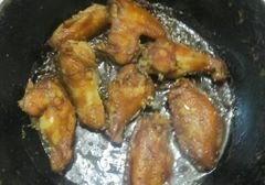 «Пшеничная каша с куриными крылышками» - приготовления блюда - шаг 7