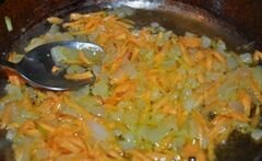«Суп картофельный из манкой и протертым яйцом» - приготовления блюда - шаг 4