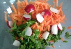 «Зимний салат с кунжутными семечками» - приготовления блюда - шаг 3