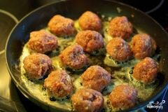 «Фрикадельки с подливой» - приготовления блюда - шаг 5