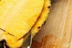 «Фруктовый салат в ананасе» - приготовления блюда - шаг 2