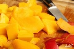 «Фруктовый салат в ананасе» - приготовления блюда - шаг 7