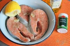 «Стейки из красной рыбы в аэрогриле» - приготовления блюда - шаг 4