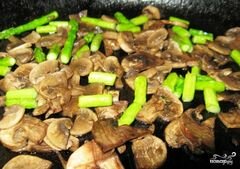 «Салат из спаржи с грибами» - приготовления блюда - шаг 6