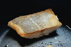 «Рыба под сырной шапочкой» - приготовления блюда - шаг 2