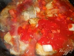 «Рыба хоки в томатном соусе» - приготовления блюда - шаг 3