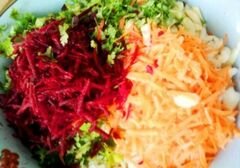 «Маринованная капуста со свёклой, морковью и зелёными помидорами» - приготовления блюда - шаг 4