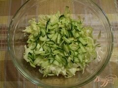 «Овощной салат с яблоком и майонезом» - приготовления блюда - шаг 3
