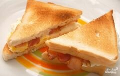 «Сэндвич с беконом и яйцом» - приготовления блюда - шаг 4