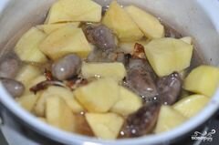 «Картошка с сердечками куриными» - приготовления блюда - шаг 4