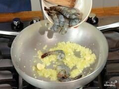 «Жареные креветки с авокадо» - приготовления блюда - шаг 3