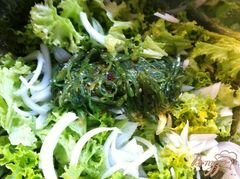 «Салат с овощами, семгой и водорослями чука» - приготовления блюда - шаг 5