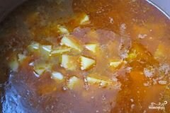 «Венгерский суп-гуляш в хлебе» - приготовления блюда - шаг 4