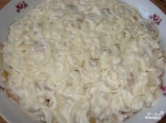 «Салат "Белый лебедь" с грибами» - приготовления блюда - шаг 4