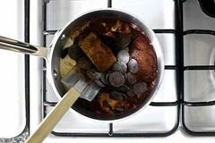 «Шоколадно-мятный соус» - приготовления блюда - шаг 1