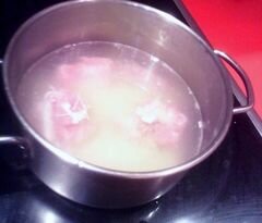 «Картофельно-мясной суп с кетчупом» - приготовления блюда - шаг 1