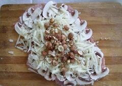 «Мясной рулет с белыми грибами и белым перцем» - приготовления блюда - шаг 2