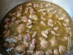 «Куриная печень и сердечки, тушеные в соевом соусе» - приготовления блюда - шаг 1