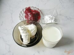 «Молочный коктейль с малиновым вареньем» - приготовления блюда - шаг 1