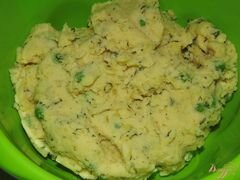 «Картофельные котлеты с зеленым горошком и укропом» - приготовления блюда - шаг 2