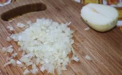 «Тушеные в соусе курино-говяжьи фрикадельки» - приготовления блюда - шаг 2