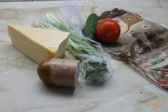 «Фаршированный лаваш ветчиной, сыром и помидорами» - приготовления блюда - шаг 1