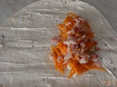 «Домашняя шаурма с копченой курицей и корейской морковкой» - приготовления блюда - шаг 5
