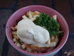 «Салат с корейской морковкой, омлетом и крабовыми палочками» - приготовления блюда - шаг 6