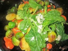 «Тушеная брюссельская капуста со шпинатом» - приготовления блюда - шаг 4