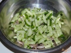 «Салат из куриных желудков со свежим огурцом» - приготовления блюда - шаг 2