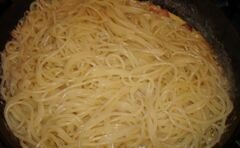 «Макароны с копченым беконом в сливочном соусе» - приготовления блюда - шаг 4
