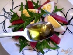 «Салат из маринованных яиц, свеклы и листьев одуванчика» - приготовления блюда - шаг 3