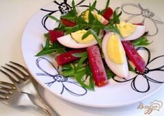 «Салат из маринованных яиц, свеклы и листьев одуванчика» - приготовления блюда - шаг 4